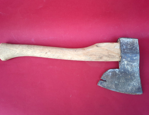 Altes zimmermannsbeil - s6,