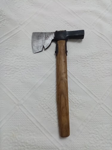 Sehr alte axt zimmermannsaxt - sehr,