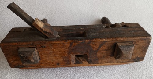 Alter antiker zimmermann hobel - zimmermann,