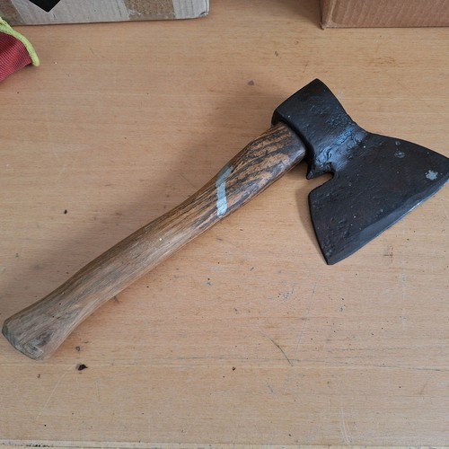 Alte zimmermann axt aus - kl., zimmermann-